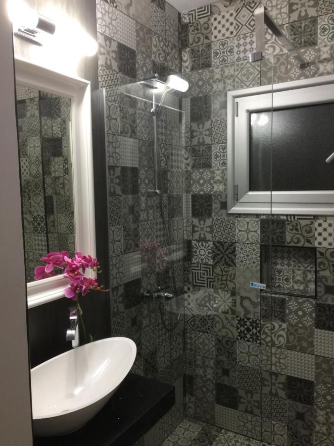 Pearl City View Apartment Пафос Экстерьер фото